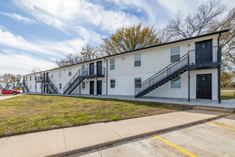 Van Alstyne Apartments in Van Alstyne, TX - Building Photo - Building Photo