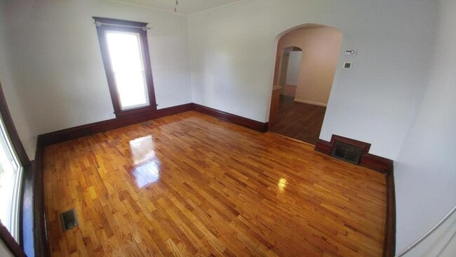 408 N Main St in Eaton Rapids, MI - Building Photo - Building Photo