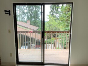 1303 NE 195th St in Shoreline, WA - Building Photo - Building Photo
