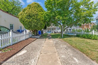 608 Lareine Ave in Bradley Beach, NJ - Building Photo - Building Photo