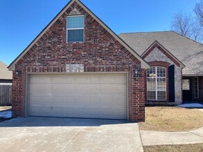 25575 Briar Dr in Claremore, OK - Building Photo - Building Photo