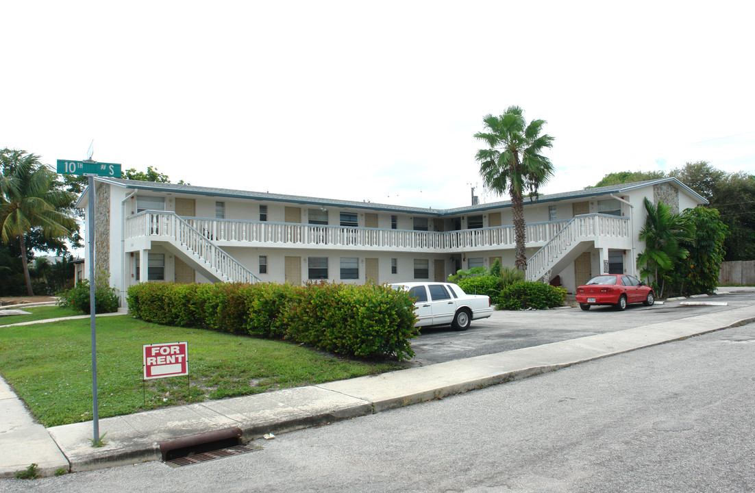 1001 S M St in Lake Worth, FL - Building Photo