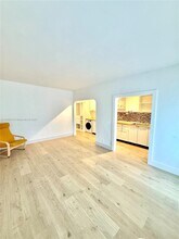 330 74th St in Miami Beach, FL - Building Photo - Building Photo