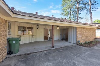 1817 Lincolnshire Dr in Bedford, TX - Building Photo - Building Photo