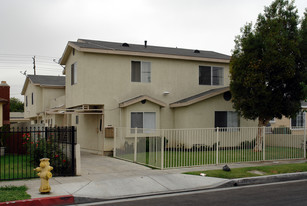 11627 Gale Ave Apartamentos