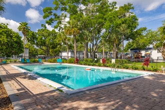 Magnolia Court in Orlando, FL - Foto de edificio - Building Photo