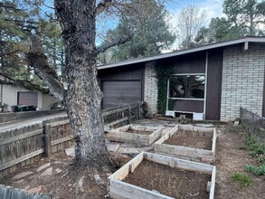 4513 E Hollygreen Rd in Flagstaff, AZ - Building Photo - Building Photo