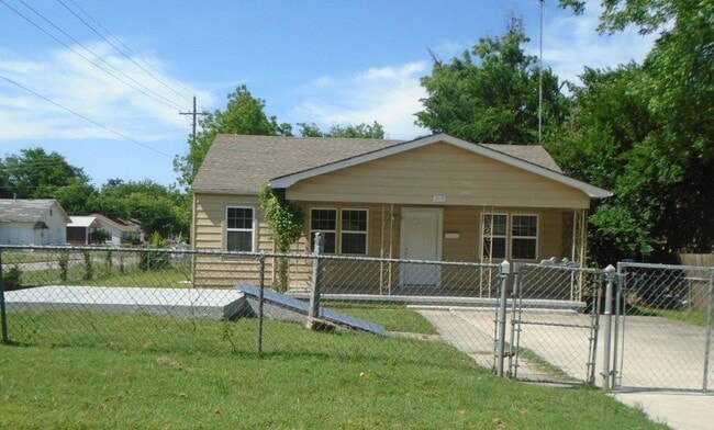property at 315 SW J Ave
