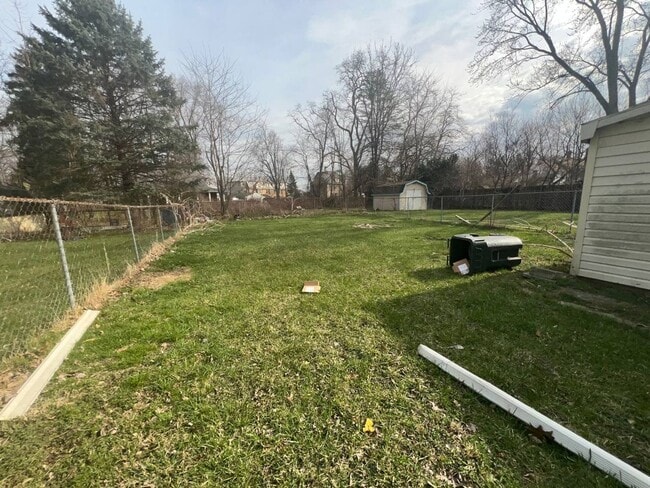 121 Monroe St in Elyria, OH - Building Photo - Building Photo