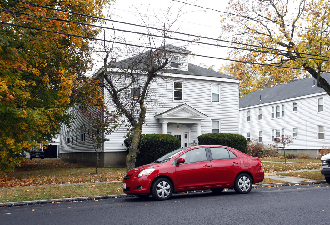 51 Clark St in Framingham, MA - Foto de edificio