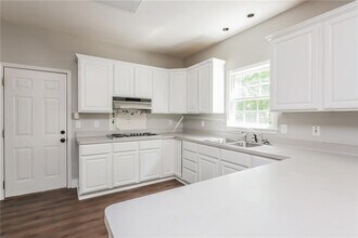 2550 Highland Pointe Dr in Cumming, GA - Building Photo - Building Photo