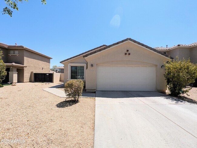 13959 W Country Gables Dr, Unit 1234 in Surprise, AZ - Building Photo - Building Photo