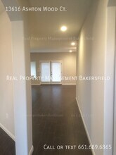 13616 Ashton Wood Ct in Bakersfield, CA - Building Photo - Building Photo