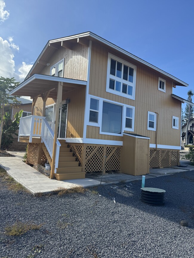 31 Kuhinia St in Wailuku, HI - Building Photo - Building Photo