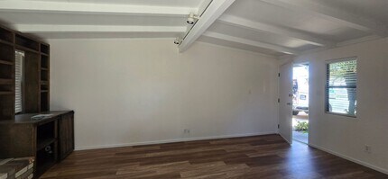 4670 Derrick Dr in San Diego, CA - Building Photo - Building Photo