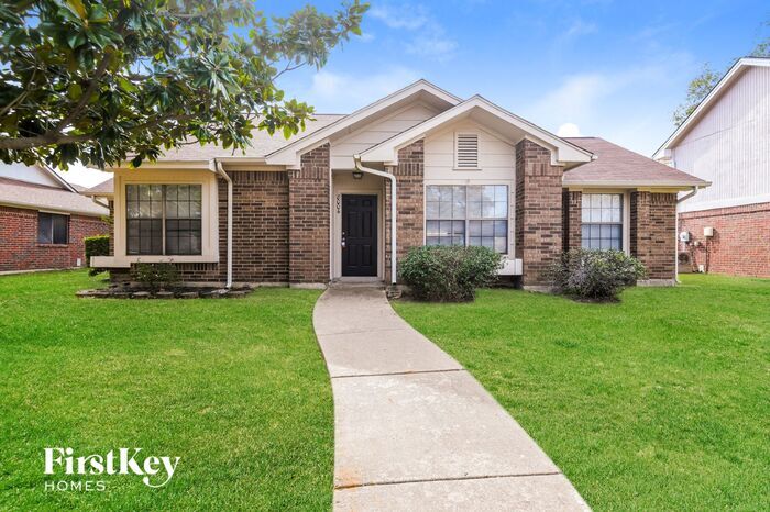 8004 Tulane Dr in Rowlett, TX - Building Photo
