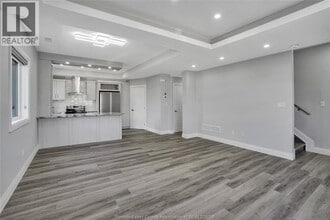 1044 HOWARD Ave in Windsor, ON - Building Photo - Building Photo