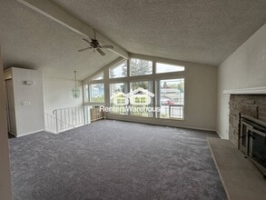 955 Anacortes Ct NE in Renton, WA - Building Photo - Building Photo