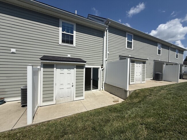 211 Terrace Dr in North Vernon, IN - Building Photo - Building Photo