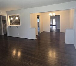 2018 Van Cleave Dr in Dallas, TX - Building Photo - Building Photo