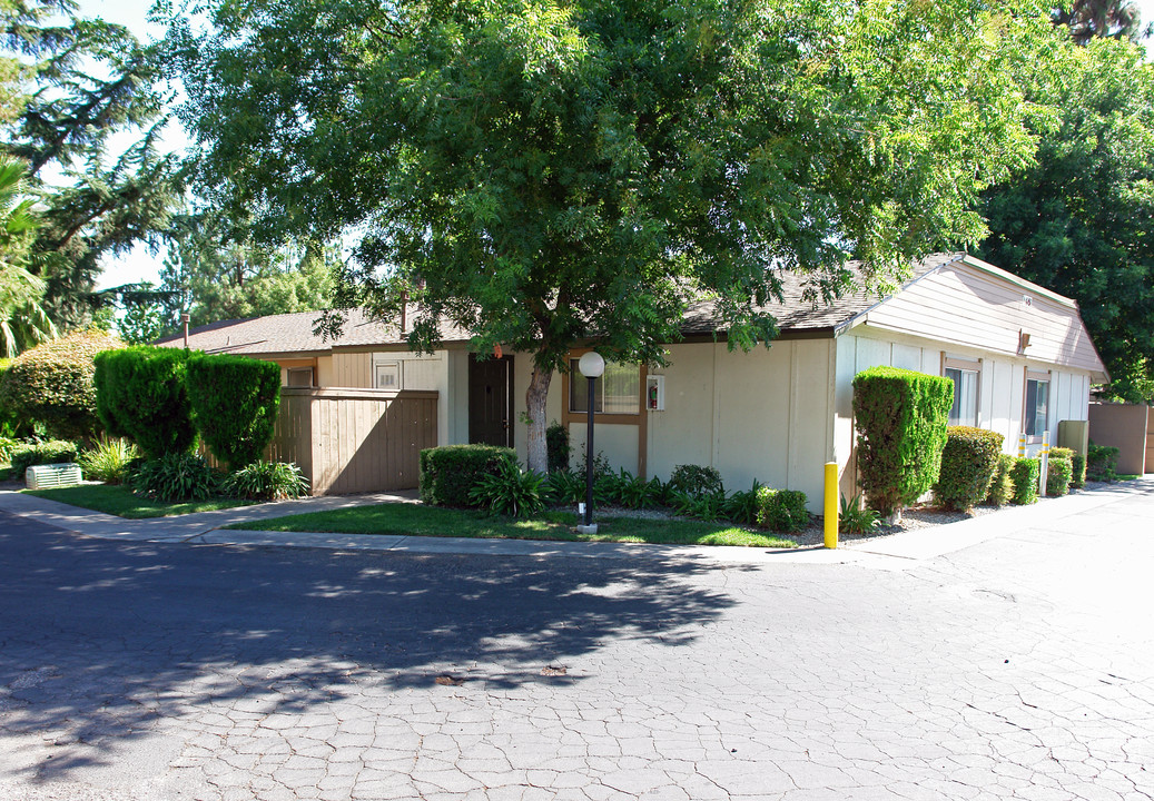 Pine Valley Apartments in Fresno, CA - Building Photo