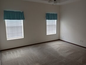 1513 S 3rd St in Floresville, TX - Building Photo - Building Photo