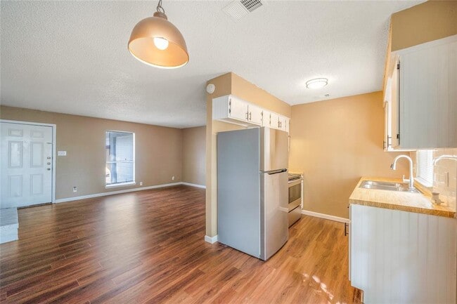 property at 5412 Atascosa Dr