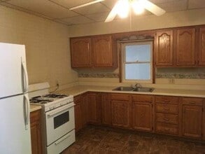 1421 Tremont Ave SW in Massillon, OH - Building Photo - Building Photo