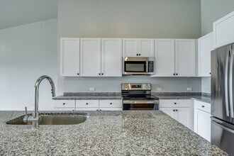 THE CURRENT Roots in Kimberly, WI - Building Photo - Interior Photo