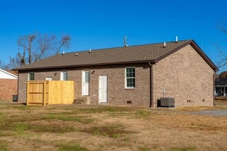 1192 Meadowview Dr, Unit 2118 in Gallatin, TN - Building Photo - Building Photo
