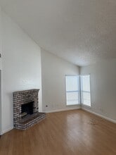 541 San Vincente Ct in Modesto, CA - Building Photo - Building Photo