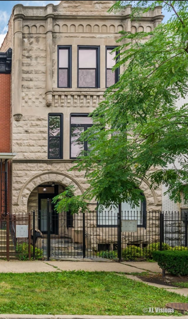 property at 2837 W Washington Blvd