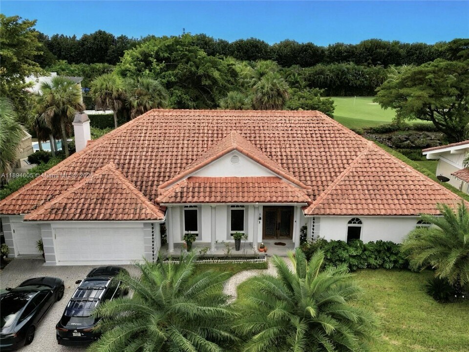 4934 NW 94th Doral Pl in Doral, FL - Building Photo