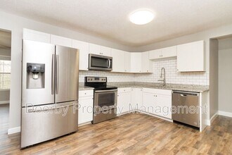 3629 Thrushwood Dr in Chattanooga, TN - Foto de edificio - Building Photo