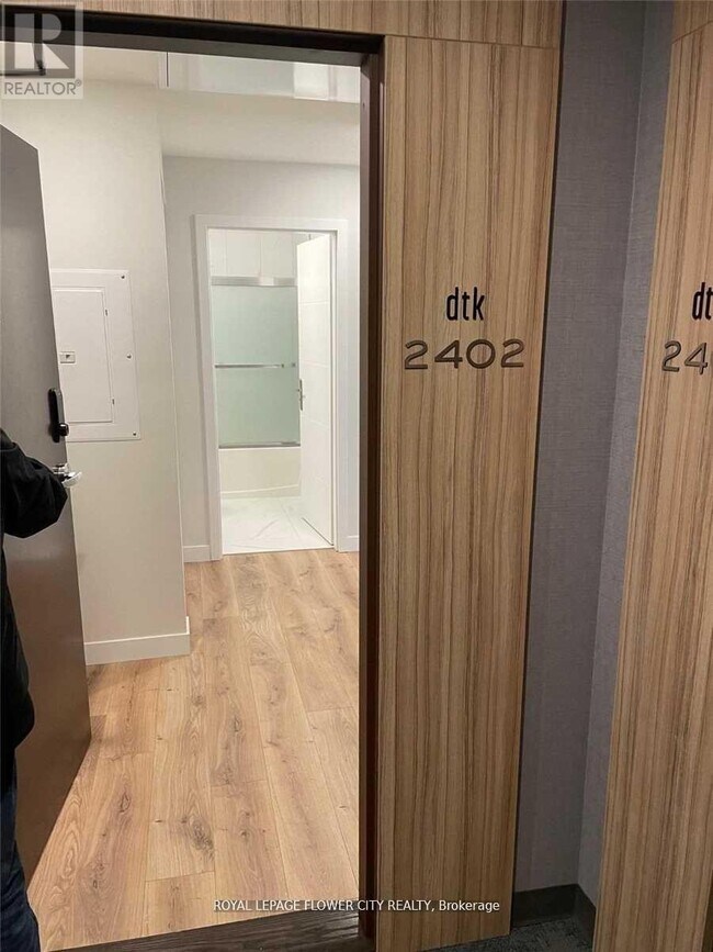 60 Frederick St in Kitchener, ON - Building Photo - Building Photo