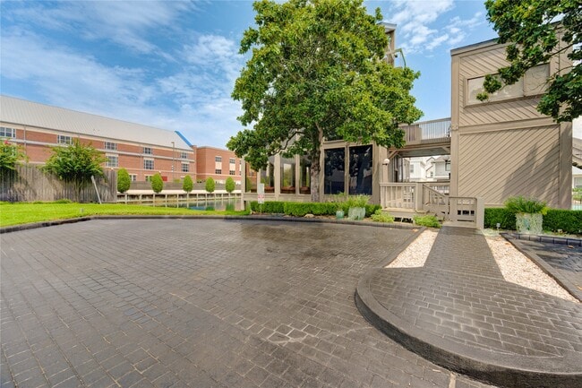 2023 Gentryside Dr in Houston, TX - Building Photo - Building Photo