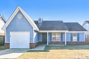 2901 Connor Reed Dr in Horn Lake, MS - Building Photo