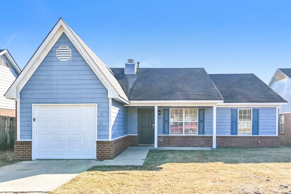 2901 Connor Reed Dr in Horn Lake, MS - Building Photo