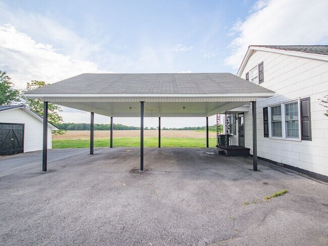 13182 Pulaski Pike in Ardmore, AL - Building Photo - Building Photo