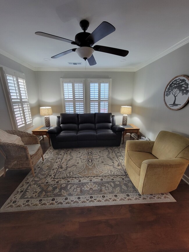 property at 706 S Graham St