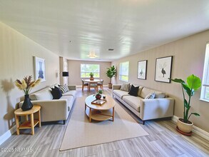 5247 Fremont St in Jacksonville, FL - Building Photo - Building Photo