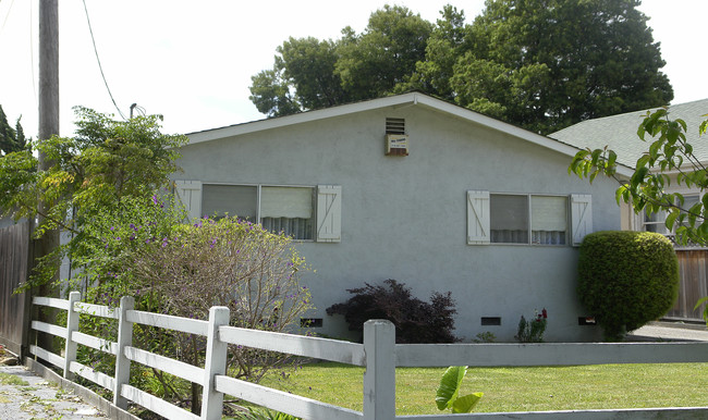 673-679 Cherry Way in Hayward, CA - Building Photo - Building Photo