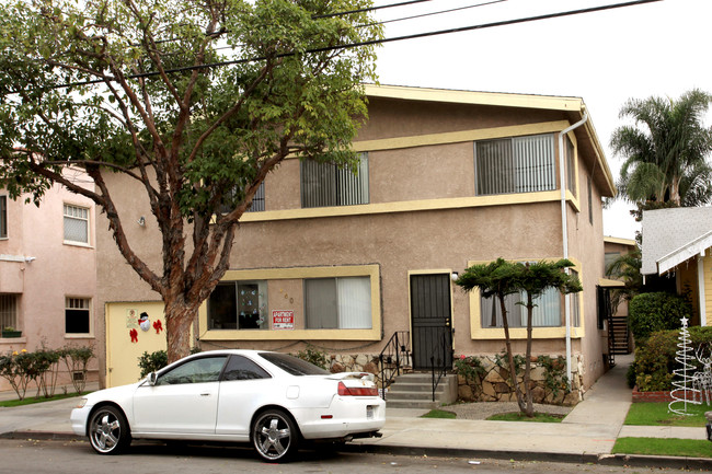 460 Saint Louis Ave in Long Beach, CA - Building Photo - Building Photo