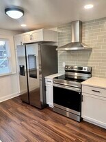 1006 13th Ave, Unit Single Family in Grafton, WI - Building Photo