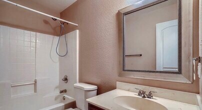 3107 Cardinal Dr in Ennis, TX - Building Photo - Building Photo