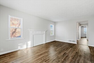 2112 Catalpa Dr, Unit 2 in Dayton, OH - Foto de edificio - Building Photo