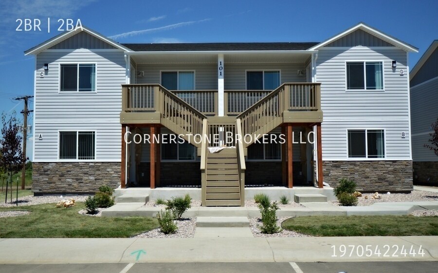 102 Parkview Ct in Wiggins, CO - Building Photo