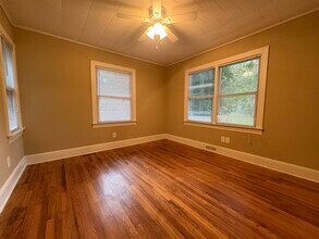 43 Davie Cir in Chapel Hill, NC - Building Photo - Building Photo