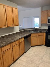 3413 NW 44th St, Unit 204 in Lauderdale Lakes, FL - Building Photo - Building Photo