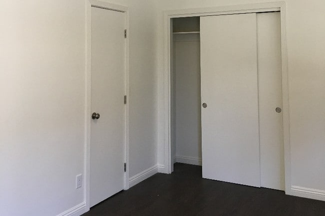 1718 Huntington Dr, Unit 6 in South Pasadena, CA - Building Photo - Building Photo